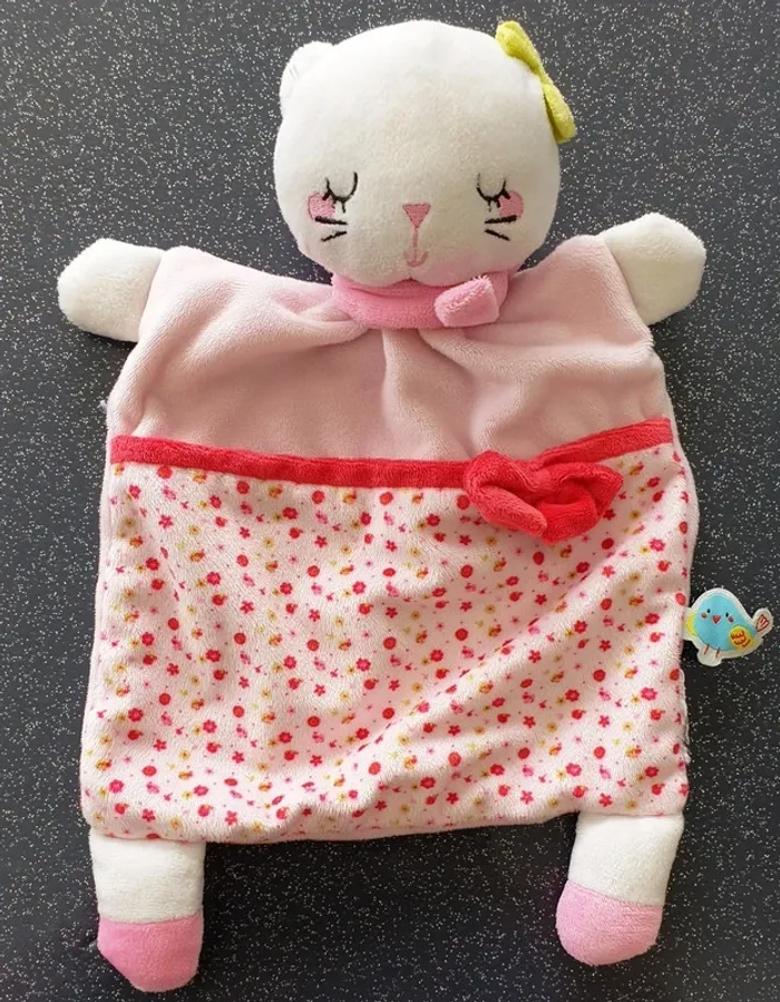 Doudou Chat blanc / rose / fleurs - Mots d'enfants