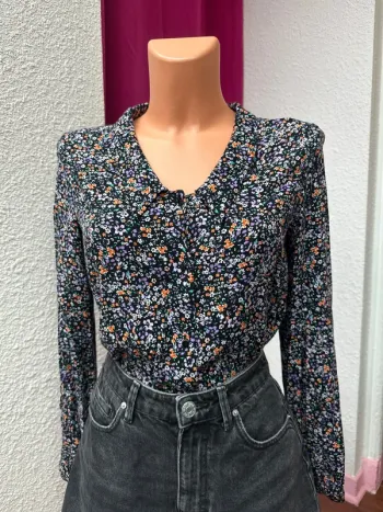 Chemise fleurie manches bouffantes