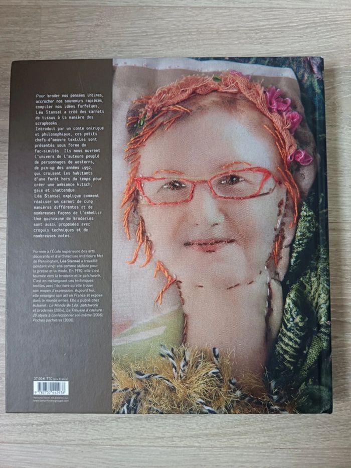 Carnets cousus et mots brodés
Léa Stansal, Jean-Michel Tardy (Photographies) - photo numéro 2