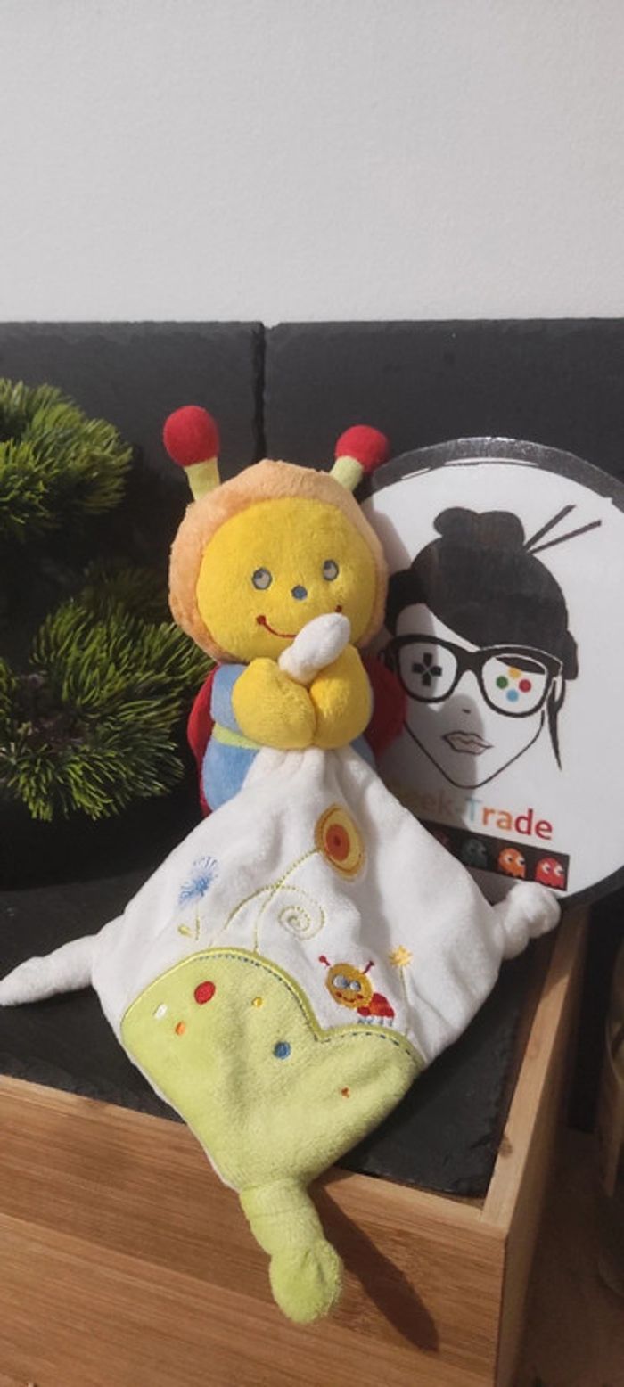 abeille papillon jaune orange rouge vert blanc bleu doudou mouchoir pommette