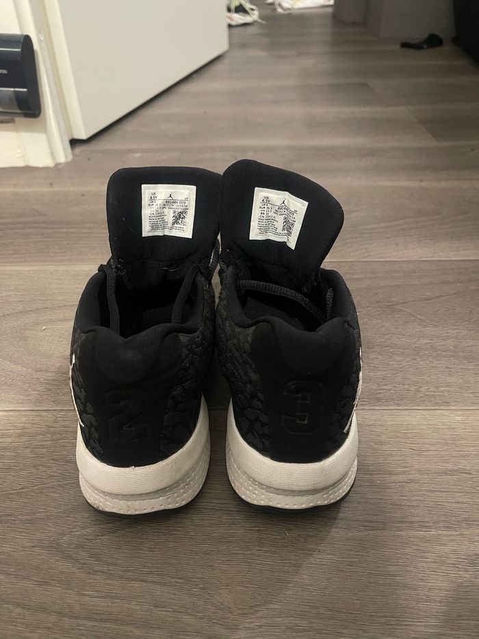 Basket Nike air jordan - photo numéro 3