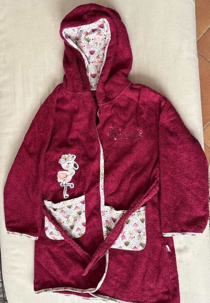 Peignoir de bain bordeaux 8ans (128)
