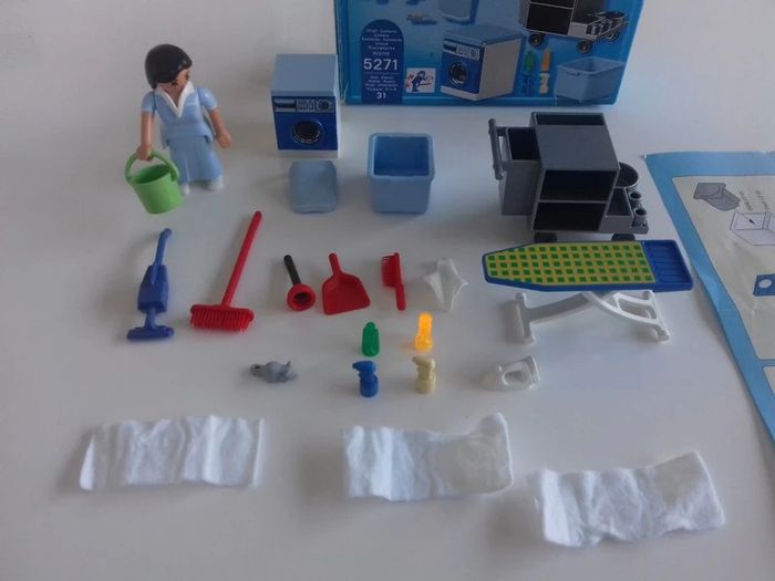 Boite playmobil 5271 Femme de service série Hotel - photo numéro 2