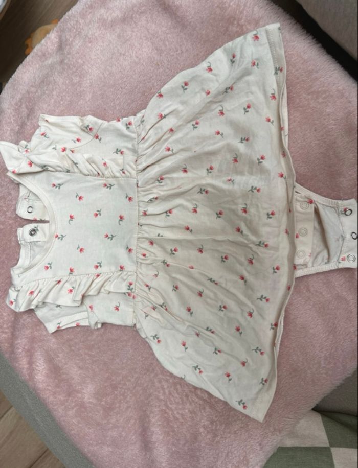 Robe bodie 6 mois