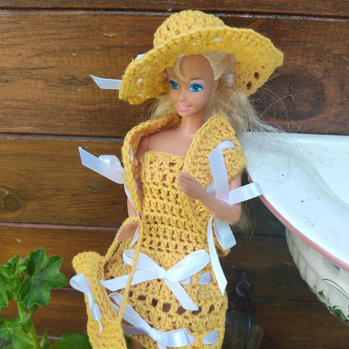 Vêtements pour Barbie 3 € - photo numéro 9