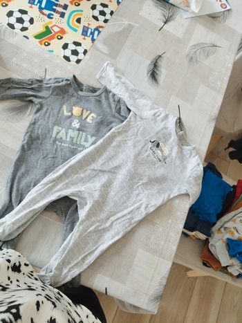 Lot pyjama avec pieds