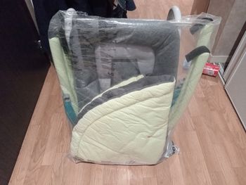 Tapis d'éveil bebe et transat pas trop servi très propre