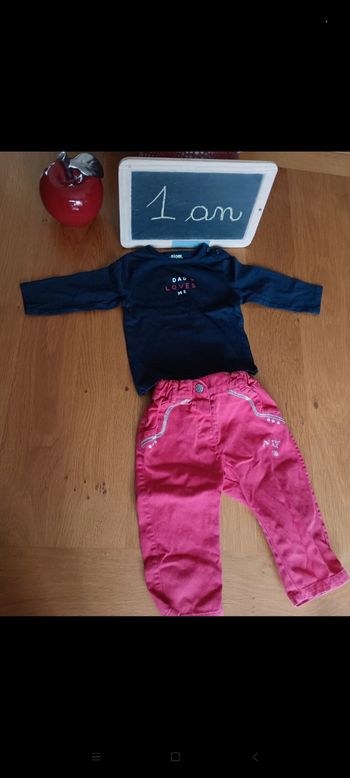 Lot 1 pantalon réglable et un t-shirt manches longues taille 1 an en très bon état. Marque Kiabi et Gémo