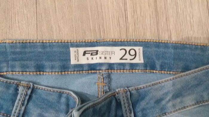 Jeans 👖 - photo numéro 2