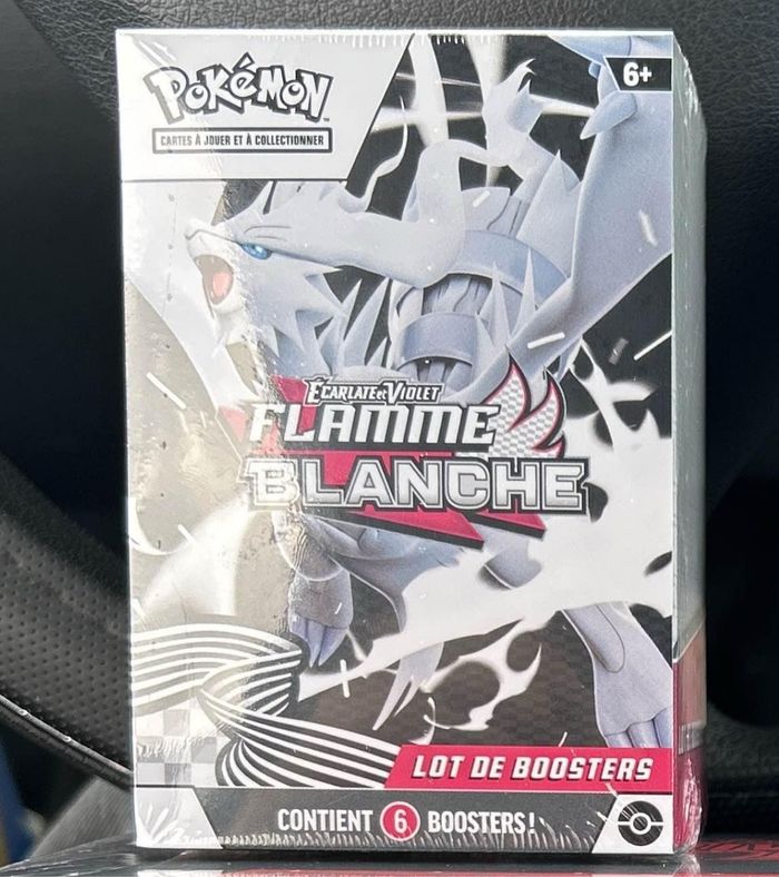 Pokémon - flamme blanche et foudre noir scellés - photo numéro 2