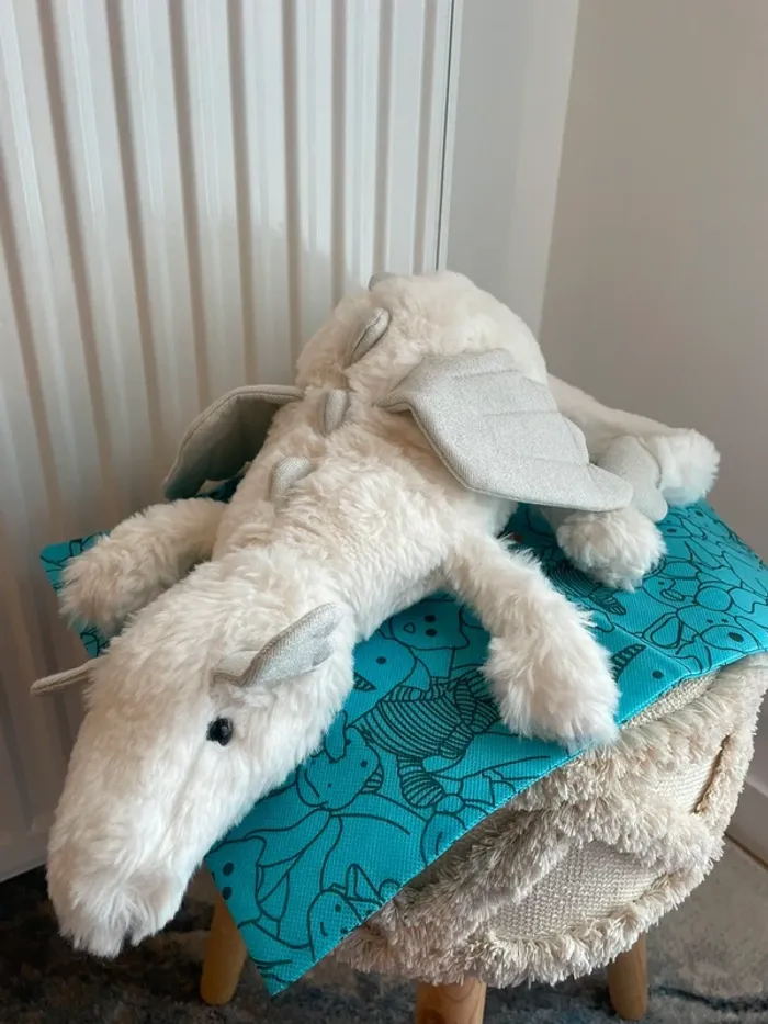 Peluche Jellycat Snow Dragon Large 🤍🐉 - photo numéro 5