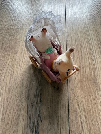 Sylvanian Families - Landau Double de Luxe + 2 Bébés Lapins Chocolat