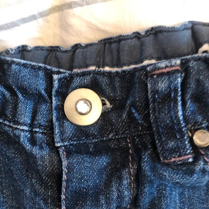 Jeans 6 mois comme neuf - photo numéro 3