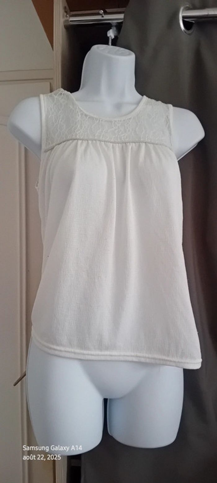 Haut blanc sans manches avec dentelle aspect gaufré fille 14 ans FPC - photo numéro 7