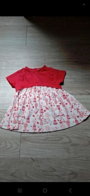 Robe manches courtes taille 12mois 👻