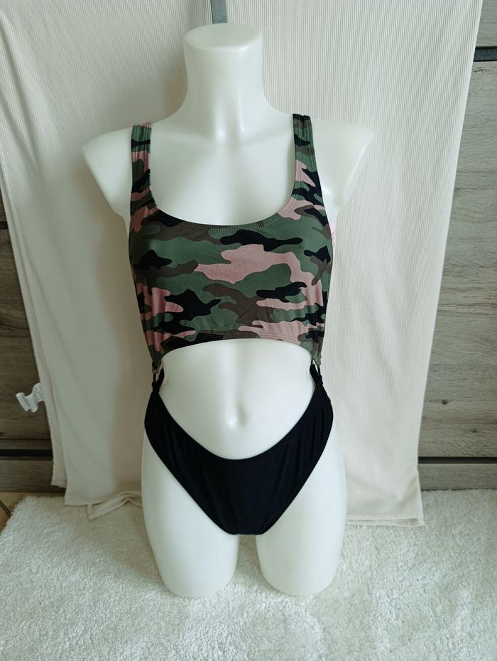 Maillot de bain une pièce trikini noir et camouflage Ardene neuf avec étiquette S