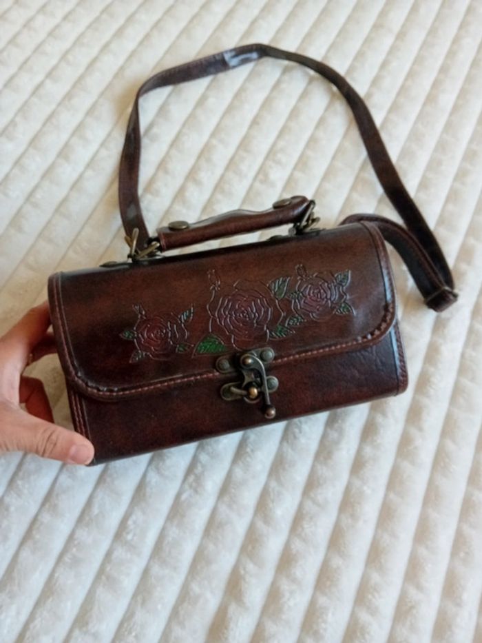 Jolie sac bandoulière Vintage en cuir 👜🍂