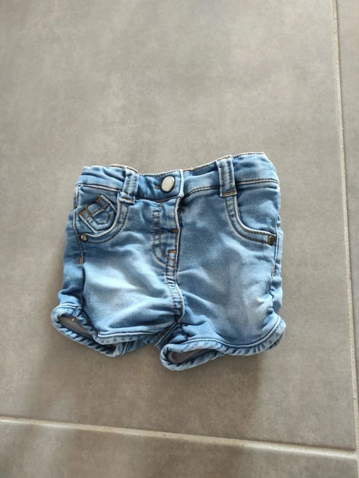 Short jean 3 mois - photo numéro 3