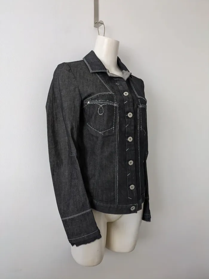 Veste en jean brodée - Marithé + François Girbaud - taille XS - photo numéro 3