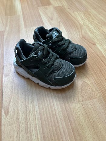 Nike Huarache kaki
