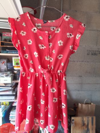 Très jolie robe kiabi en 8ans