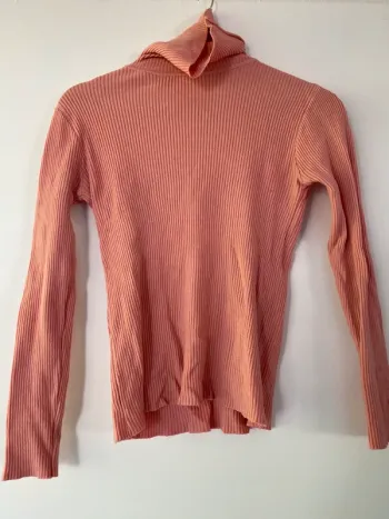 Pull cols roulé couleur corail