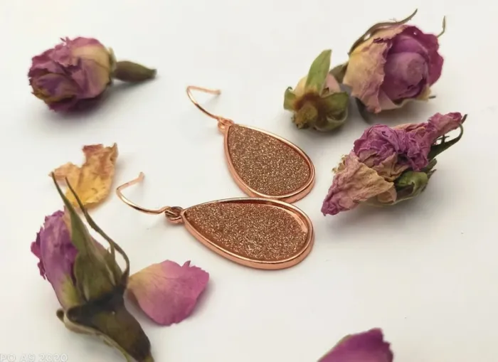 Boucles d'oreilles nude brillant - photo numéro 2