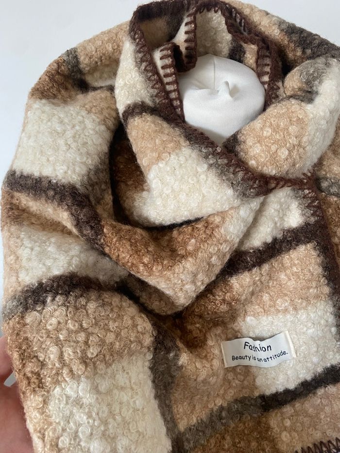 Superbe grande écharpe d'hiver neuve Couleur beige/marron - photo numéro 2