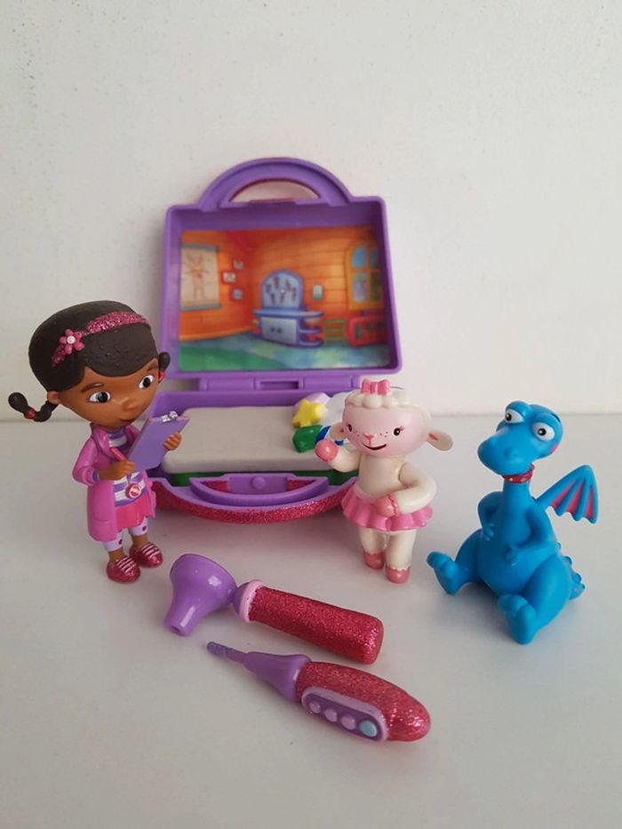 Mini univers malette Dr La peluche et ses amis Disney junior