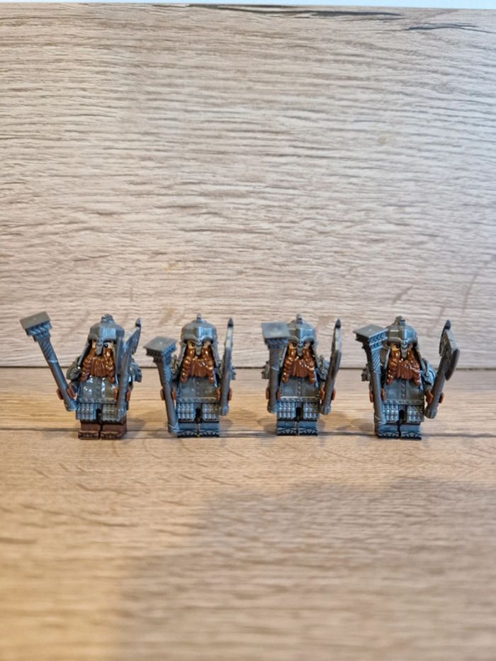 Figurines type lego 4 guerriers nains seigneur des anneaux