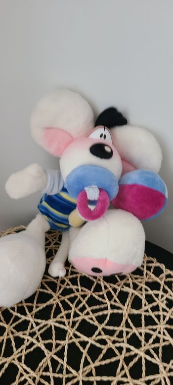 Bébé Diddl avec hochet