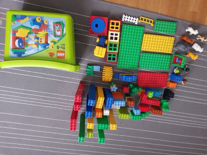 Grande boîte de Lego Duplo - photo numéro 7