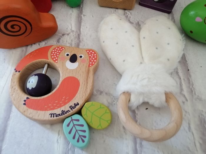 Lot de jouets en bois éveil bébé hochet... - photo numéro 2