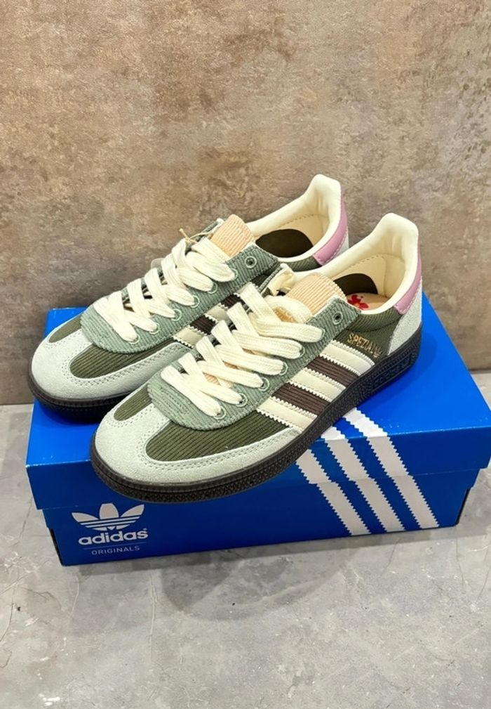 Adidas Handball Spezial Sneaker taille 36 - photo numéro 3