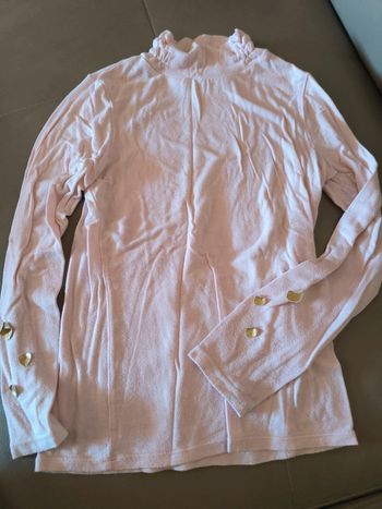 Sous pull rose clair avec coeurs dorés manches