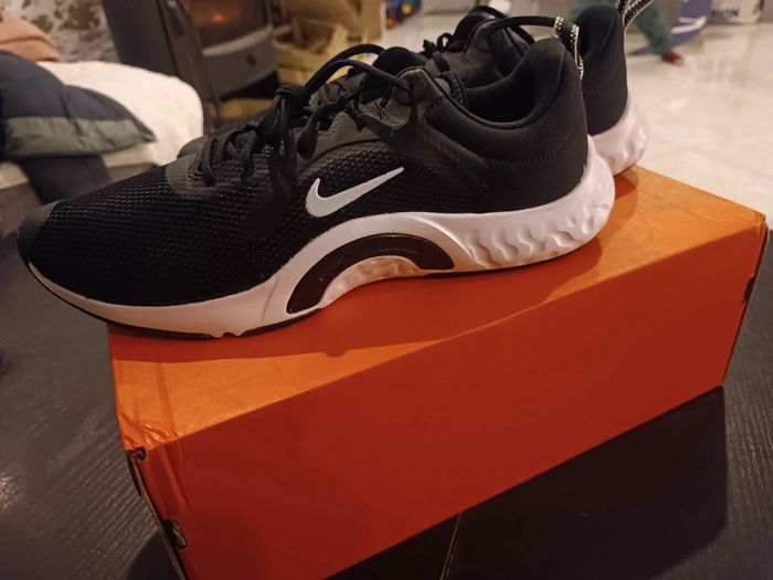 Baskets Nike taille 43 - photo numéro 9