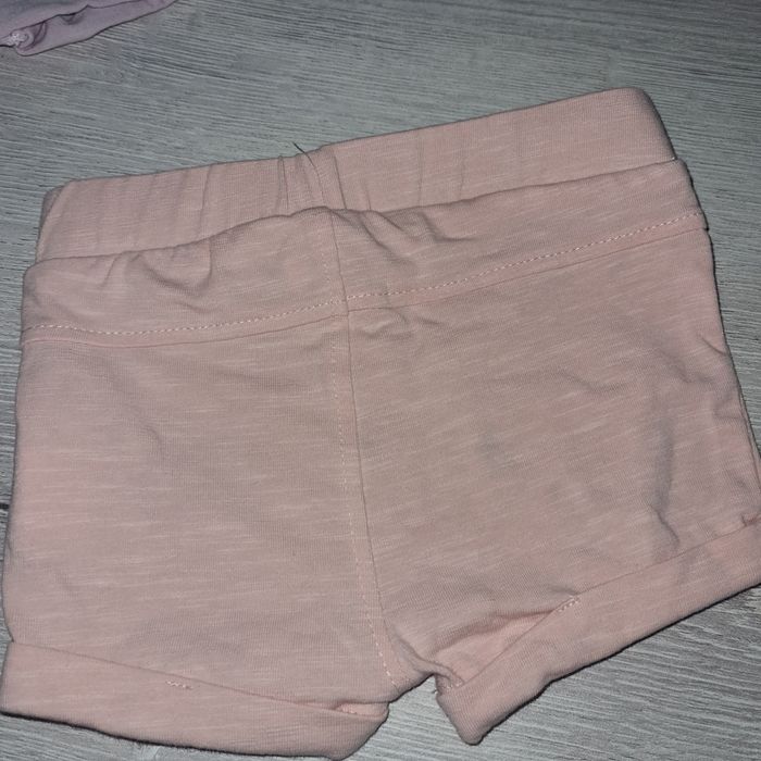 Lot de 2 shorts bébé fille 3 mois - photo numéro 4