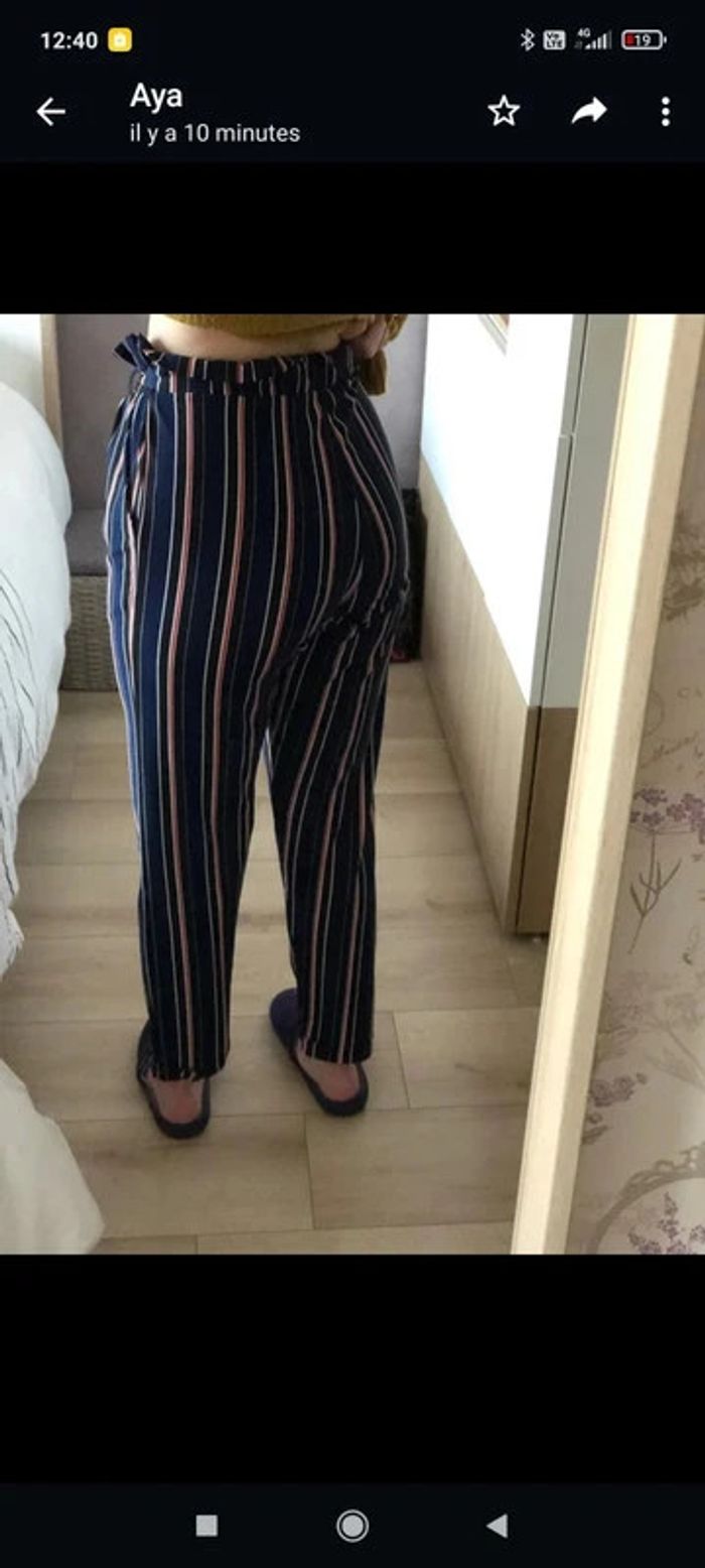 Pantalon femme Jennyfer XS tbe rayé très légère erraillure invisible porté dernière photo - photo numéro 10