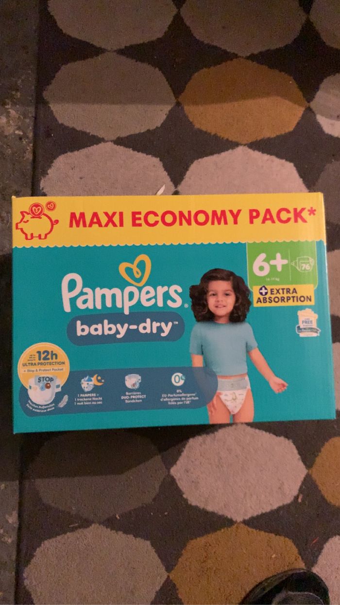 Couche Pampers Baby Dry MAXI CARTON XXL (3,4, 4+, 5+, 6,7, 8) et PREMIUM PROTECTION MAXI FORMAT (taille 3) ( je vous met en photo les prix des couches en magasins) - photo numéro 7