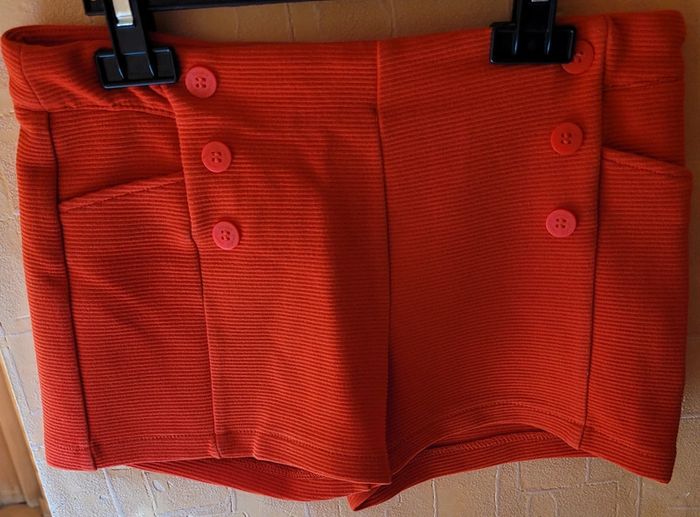 Short fille - photo numéro 2