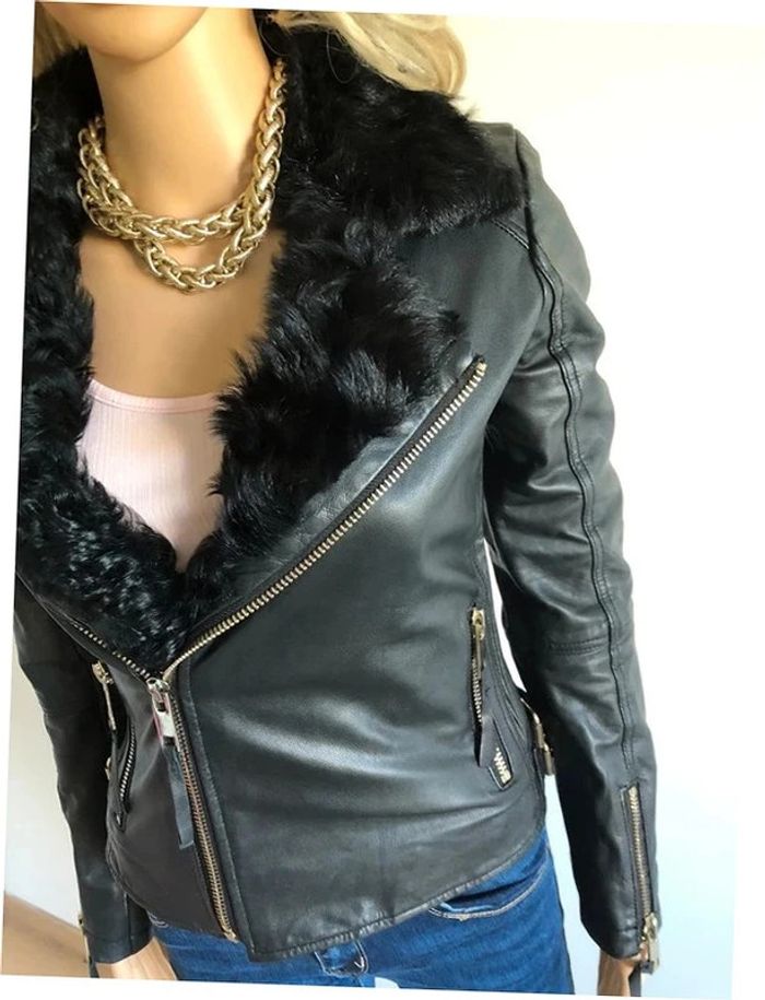 Veste noire en simili cuir avec fausse fourrure Mango taille S TBE - photo numéro 10