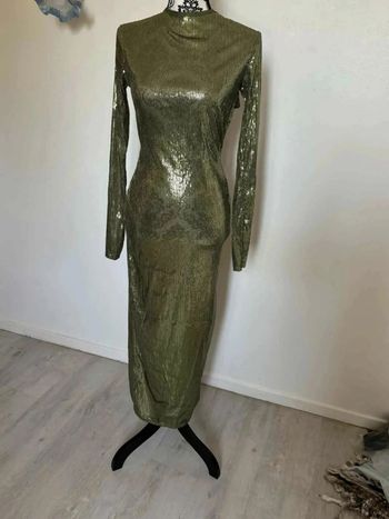 Robe de soirée verte toute en sequin