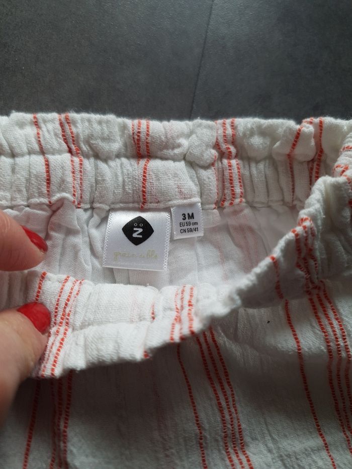 Short Neuf 3 mois - photo numéro 4