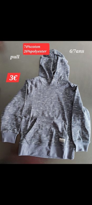 Pull à capuche garçon 6/7ans