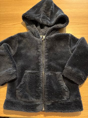 Veste pilou pilou bleu marine taille 18 mois