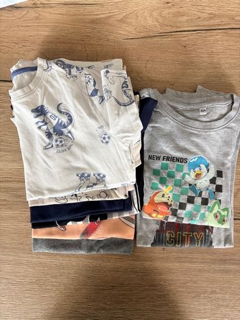 Lots de t-shirts 10 et 12ans 