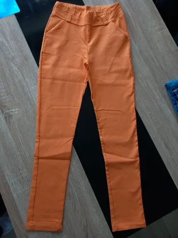 Pantalon femme T. 36/38