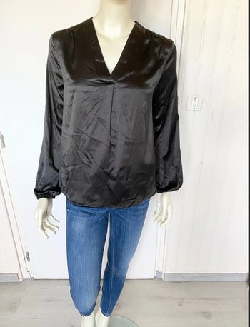 Blouse satinée – Noir  – Col en V – Taille 38/M – Excellent état