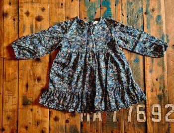 Jolie robe motif liberty pour bebe fille