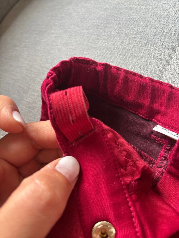Pantalon bordeaux 6 mois fille très bon état - photo numéro 3